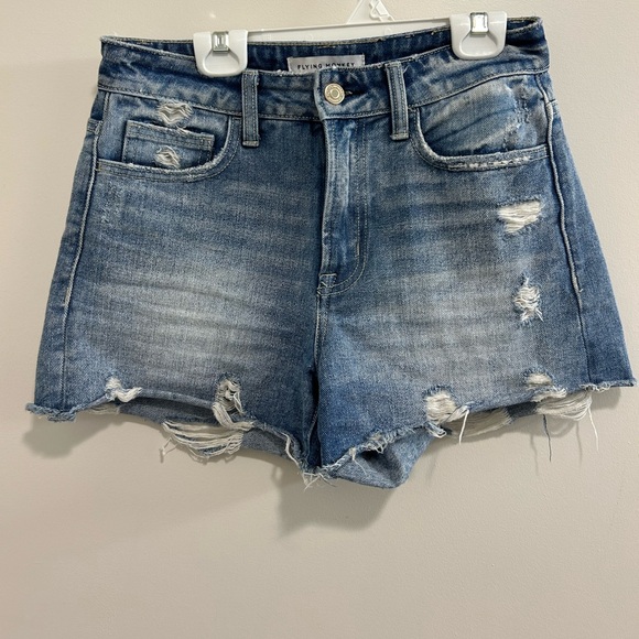 🍁Super Cute Flying Monkey Cut Off Jean Shorts - Picture 1 of 10
